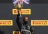 Hamilton gana solo con tres ruedas