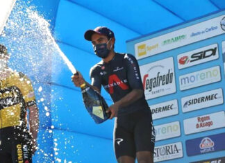 Narváez topó el cielo con las manos en Italia