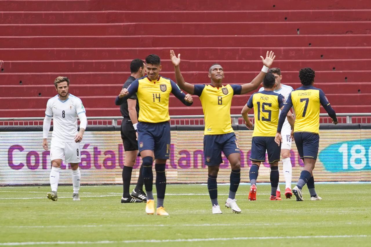 La Tri dio cátedra de fútbol a Uruguay
