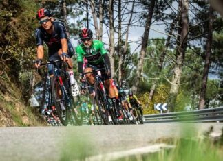 En 230 km la diferencia entre Roglic y ‘Richie’ sigue igual
