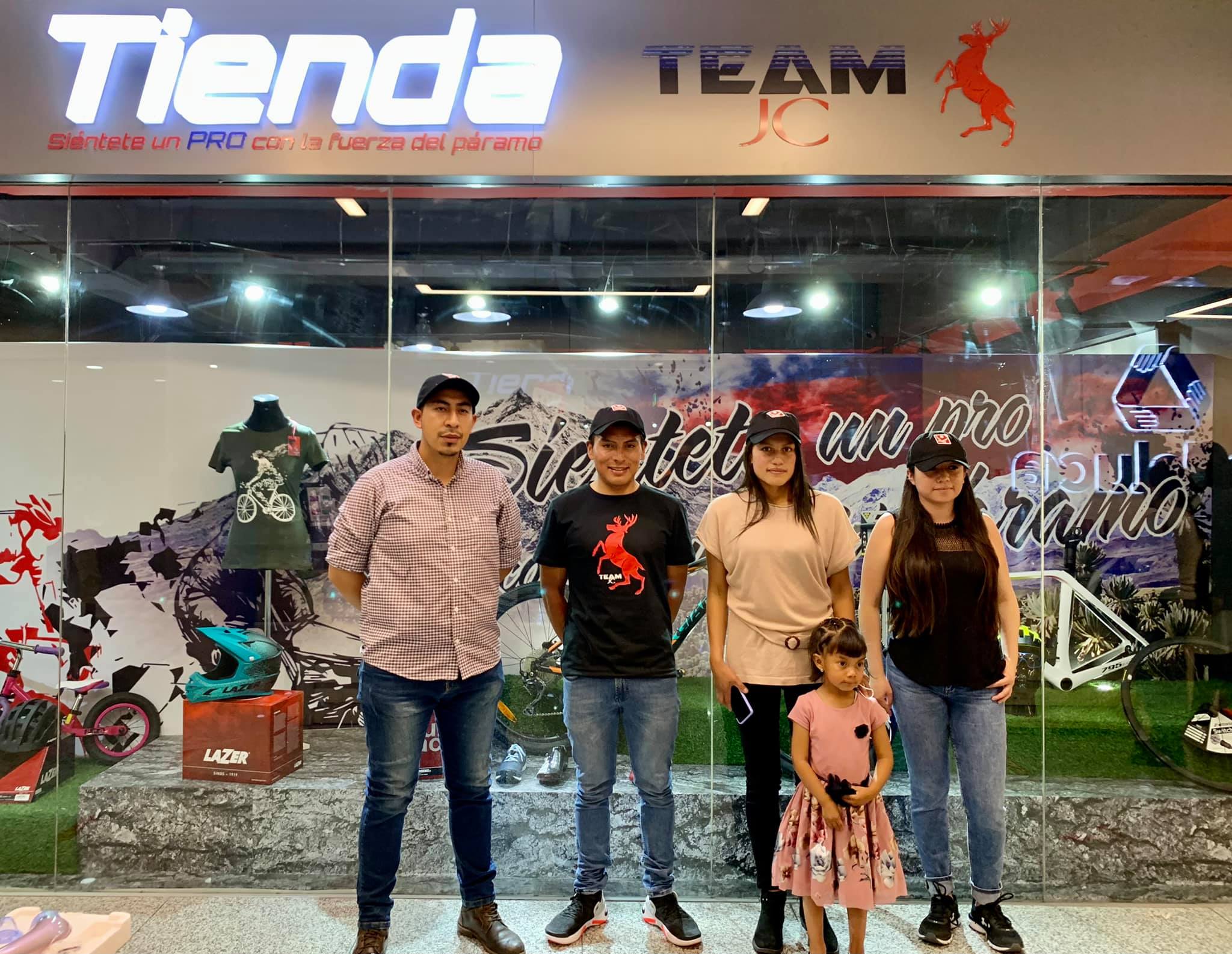 El ‘Cubanito’ abrió su tercera tienda de ciclismo en el Ecuador