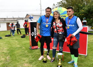 Édison y Alex Vega ganaron torneo de fútbol tenis Clowiss