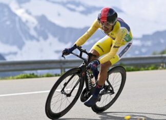 Carapaz es top 10 en el ranking UCI